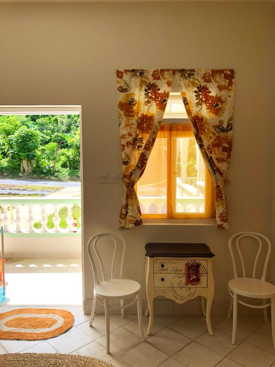 Soufriere Guesthouse Bagian luar foto