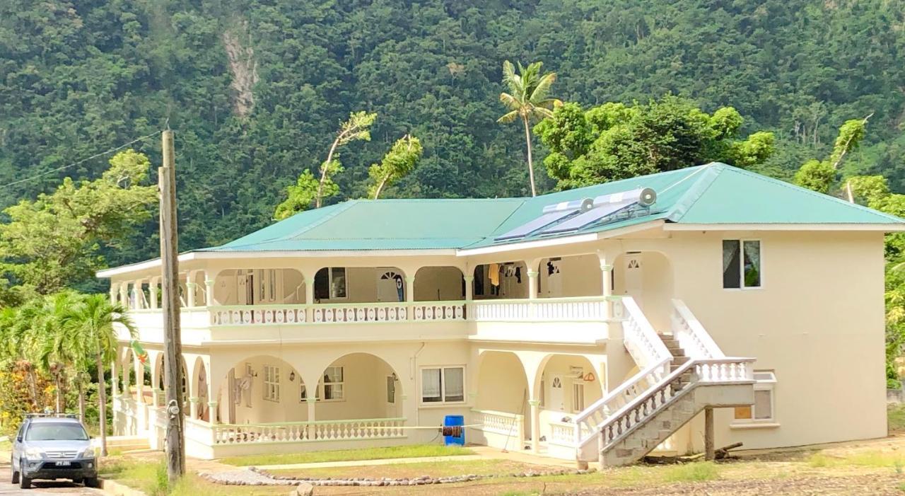 Soufriere Guesthouse Bagian luar foto