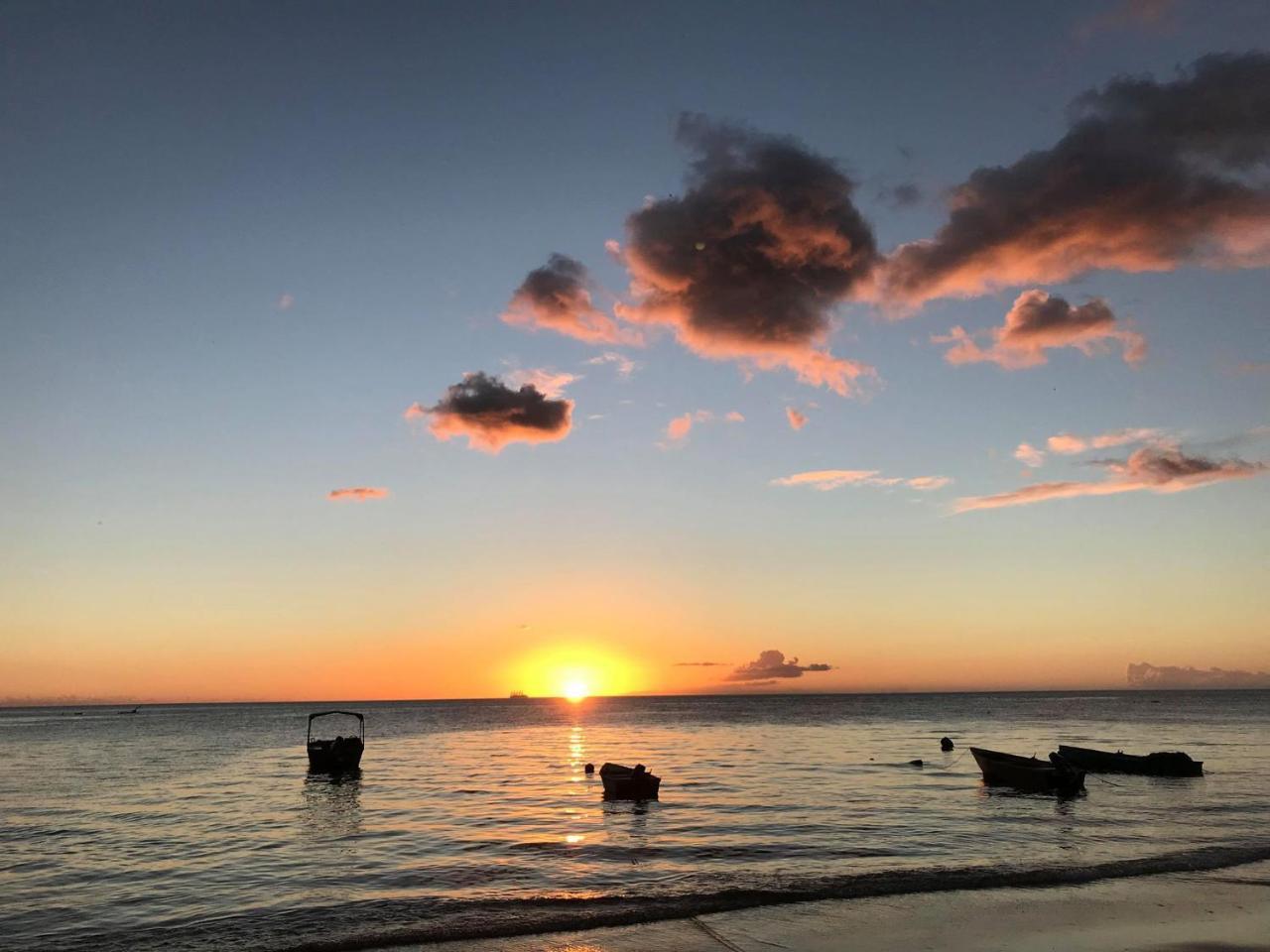 Soufriere Guesthouse Bagian luar foto