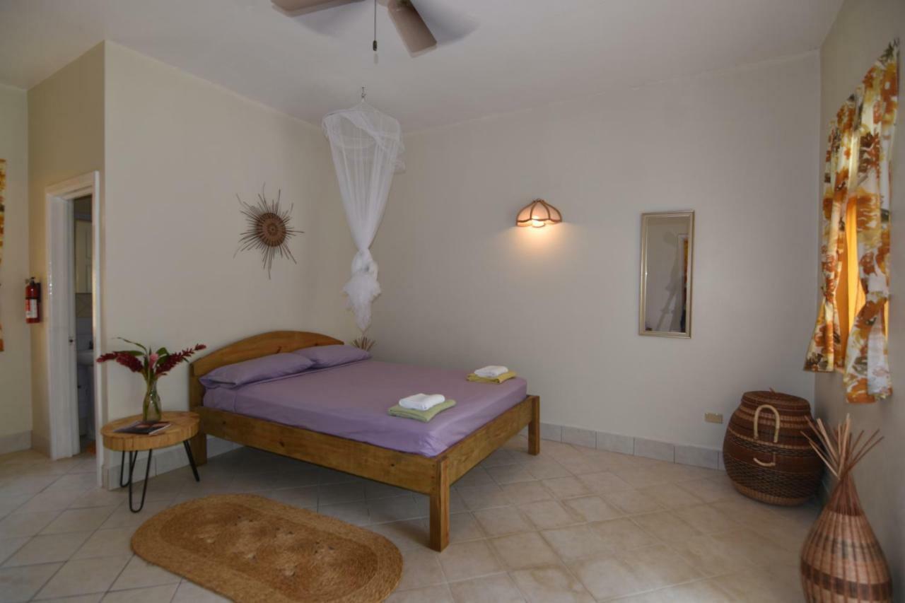 Soufriere Guesthouse Bagian luar foto