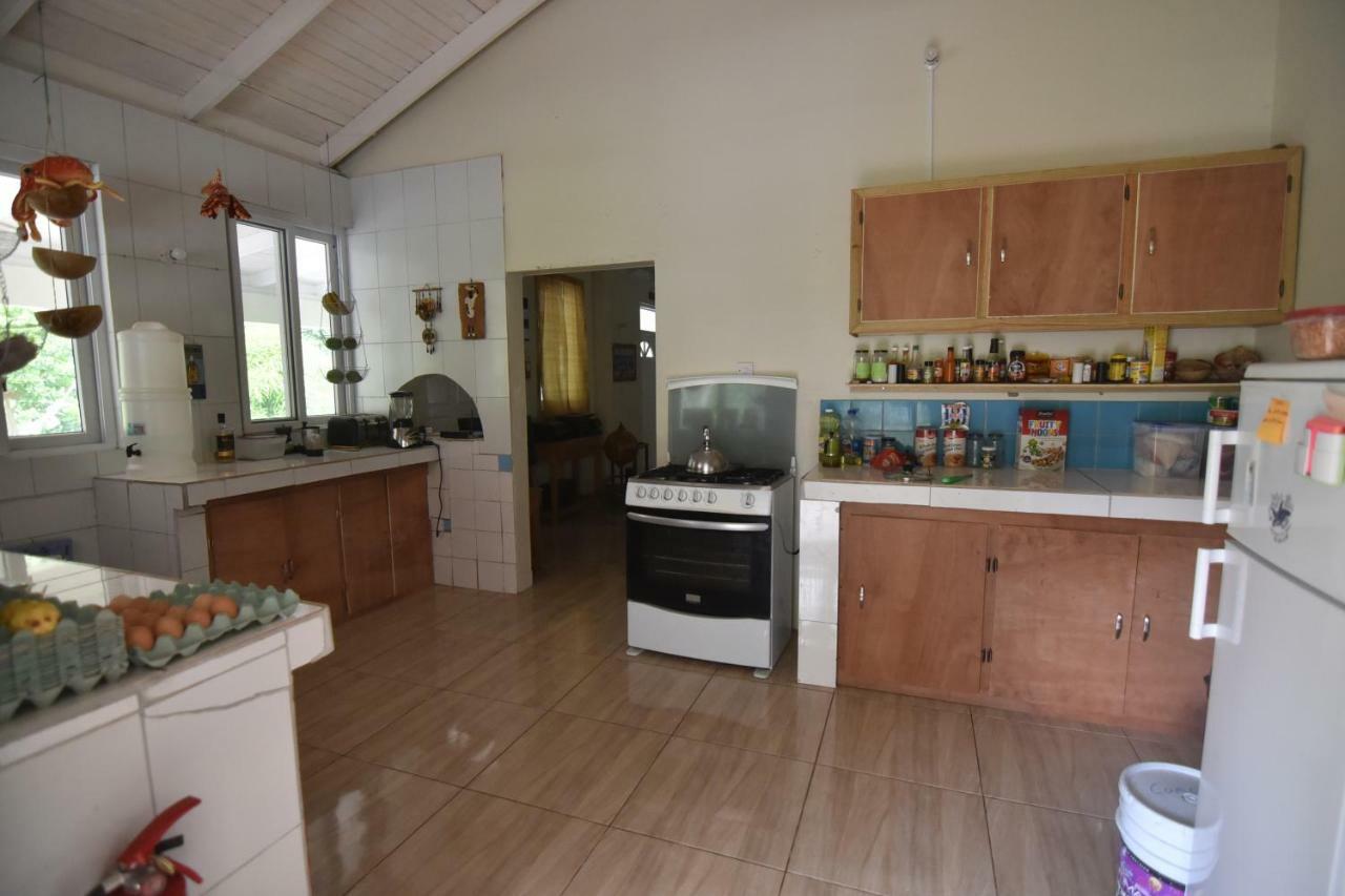 Soufriere Guesthouse Bagian luar foto